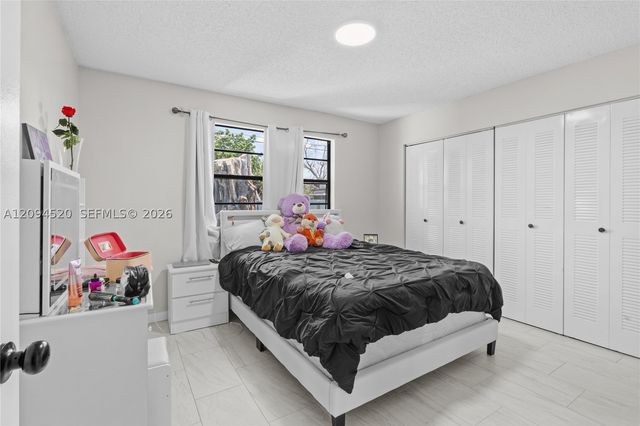 2934 NW 94th St 2934, Miami, FL 33147