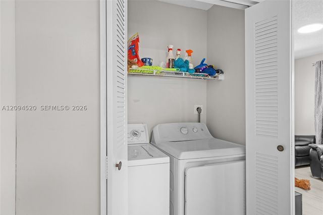 2934 NW 94th St 2934, Miami, FL 33147