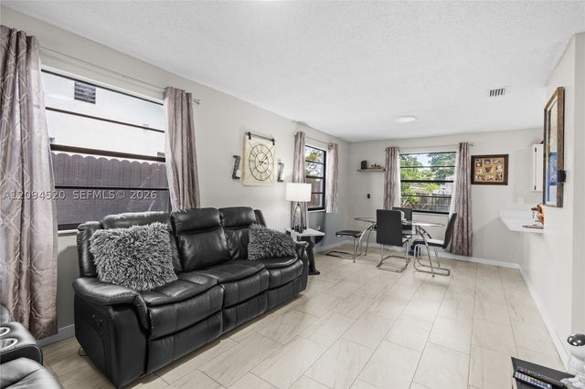 2934 NW 94th St 2934, Miami, FL 33147