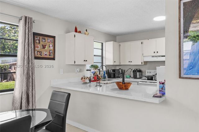 2934 NW 94th St 2934, Miami, FL 33147