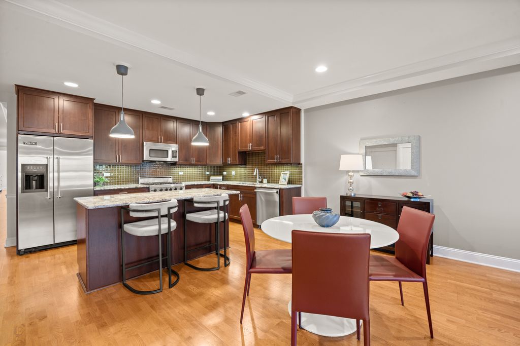1921 W Diversey Parkway 402, Chicago, IL 60614 — photo 5