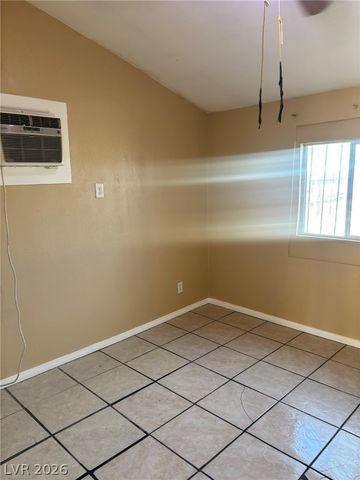 1118 Laurel Avenue 1, Las Vegas, NV 89104