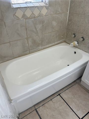 1118 Laurel Avenue 1, Las Vegas, NV 89104