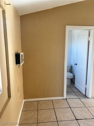 1118 Laurel Avenue 1, Las Vegas, NV 89104