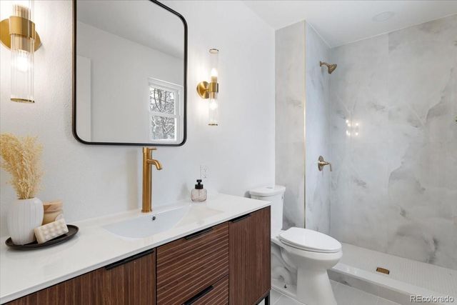 6174 S Lima Way, Englewood, CO 80111