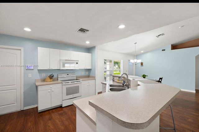 5034 Benton St, Lehigh Acres, FL 33971