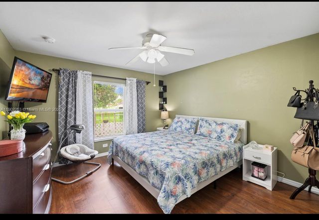 5034 Benton St, Lehigh Acres, FL 33971