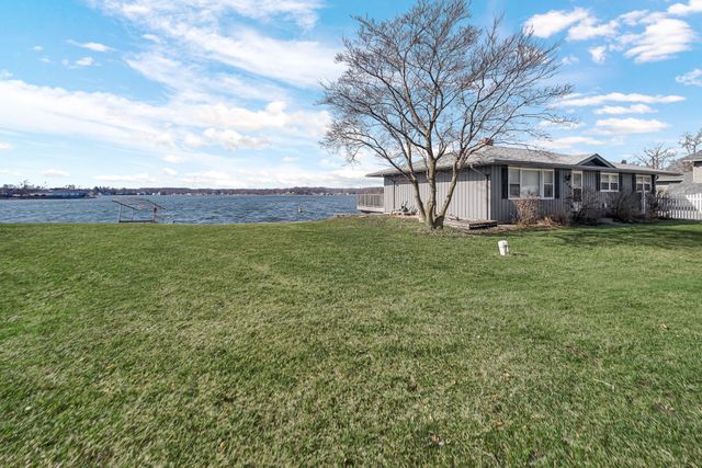 238 W Johnson Road, La Porte, IN 46350