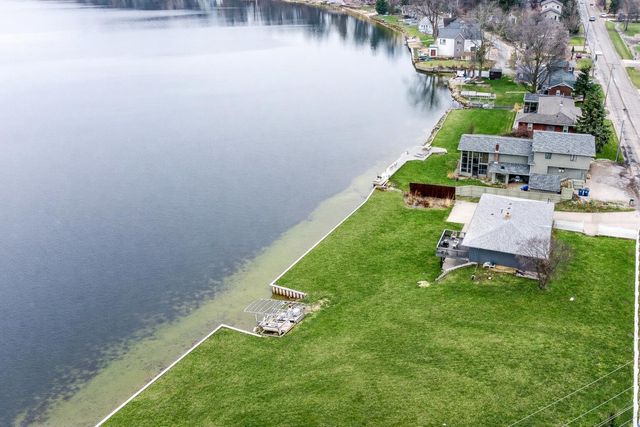 238 W Johnson Road, La Porte, IN 46350