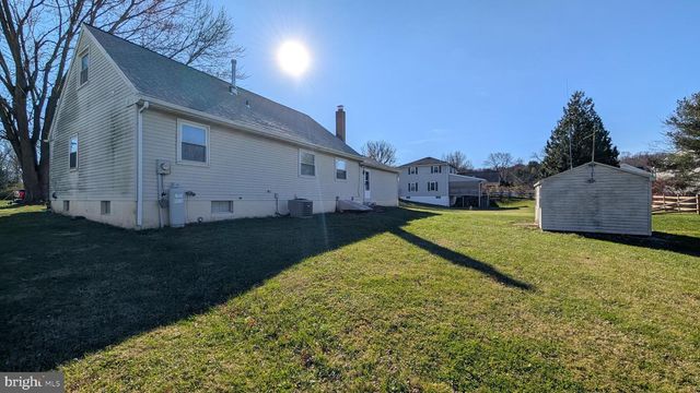 308 SPOHN RD, Reading, PA 19608