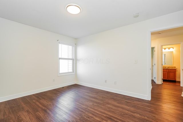 302 Triple Crown Way, Marysville, OH 43040