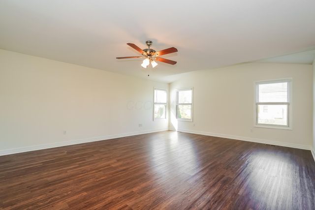 302 Triple Crown Way, Marysville, OH 43040