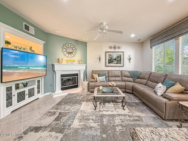 246 Via Felicia, Newbury Park, CA 91320