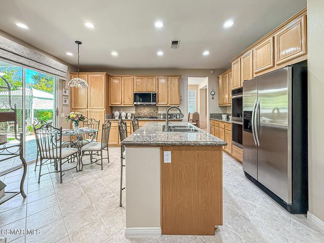246 Via Felicia, Newbury Park, CA 91320