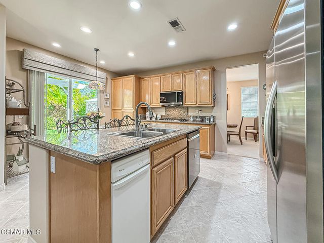 246 Via Felicia, Newbury Park, CA 91320