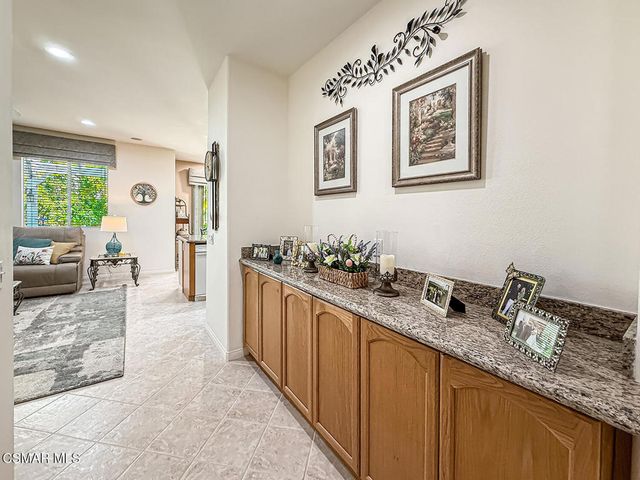 246 Via Felicia, Newbury Park, CA 91320