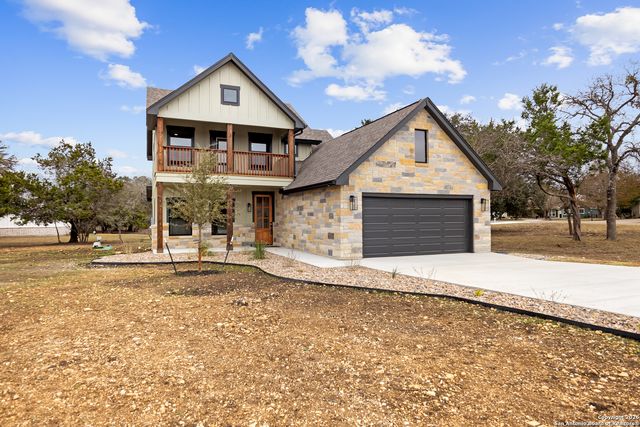 181 Deerwood Circle, Bandera, TX 78003