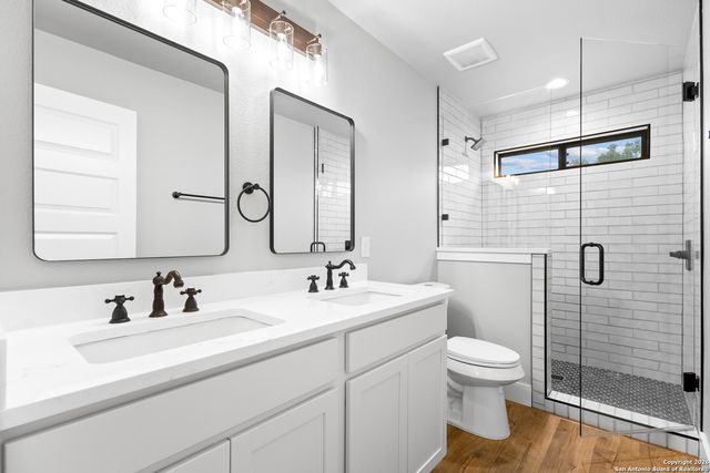 181 Deerwood Circle, Bandera, TX 78003