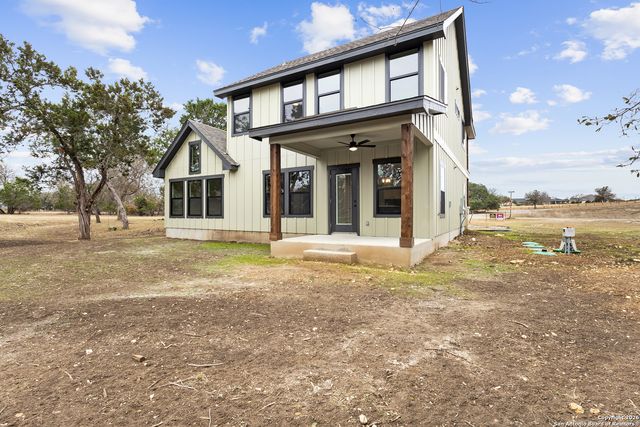 181 Deerwood Circle, Bandera, TX 78003