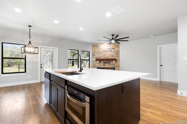 181 Deerwood Circle, Bandera, TX 78003