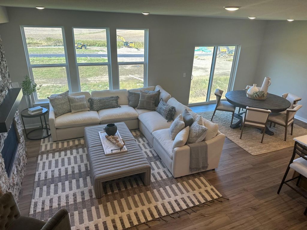 19361 Everfield Avenue, Farmington, MN 55024