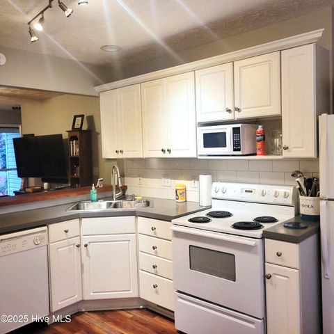 820 N Bennett Street, Southern Pines, NC 28387