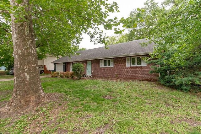 2313 Westchester Road, Lawrence, KS 66049