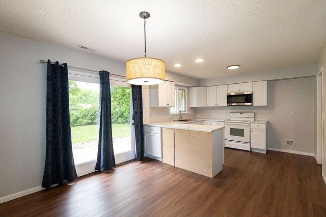 2313 Westchester Road, Lawrence, KS 66049