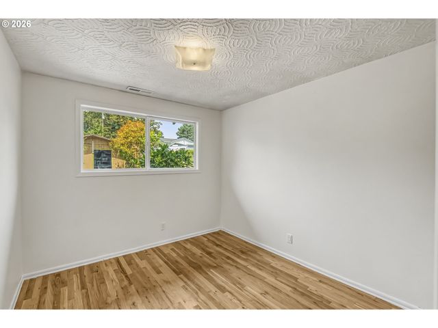 5675 Se JENNINGS Ave, Milwaukie, OR 97267