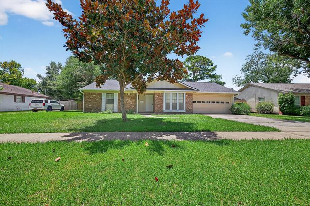 10318 Belfast Road, La Porte, TX 77571
