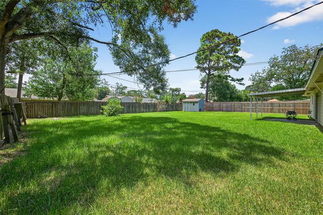 10318 Belfast Road, La Porte, TX 77571