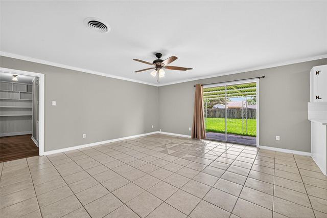 10318 Belfast Road, La Porte, TX 77571