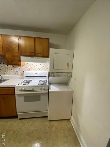 4493 Bessie Avenue, St Louis, MO 63115