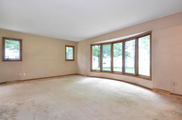6645 Oliver Avenue S, Richfield, MN 55423