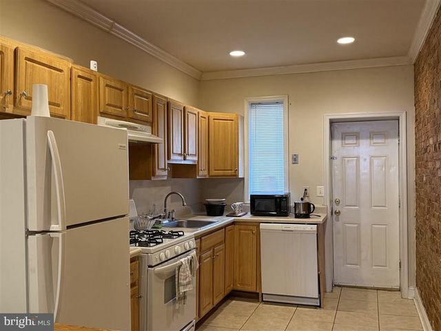 1025 W FAYETTE ST, Baltimore, MD 21223
