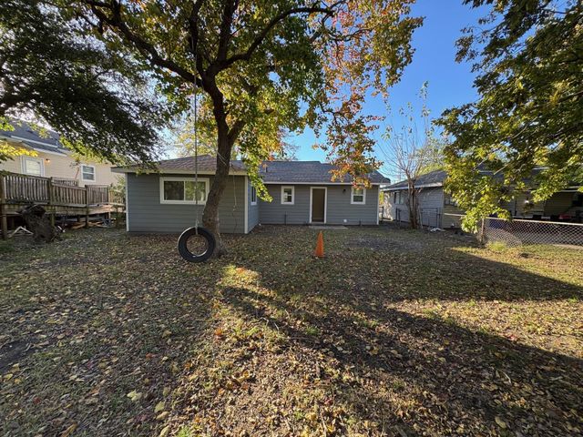 3238 Texas Avenue, Texas City, TX 77590