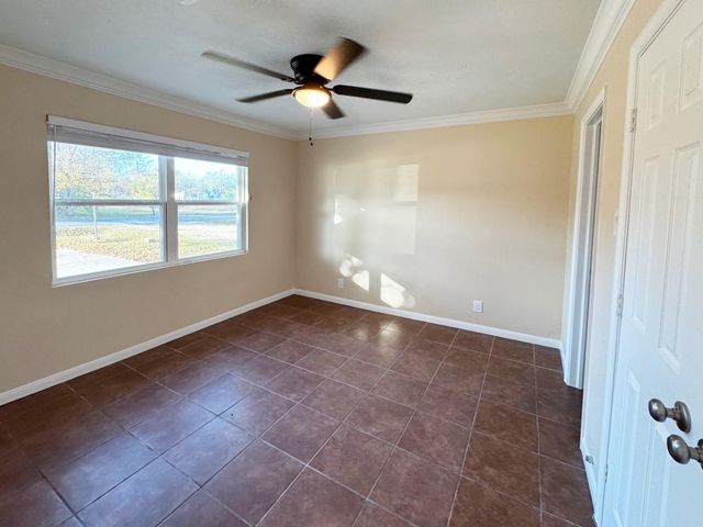 3238 Texas Avenue, Texas City, TX 77590