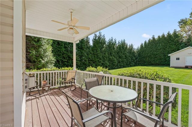 106 Stonegate Court, Reidsville, NC 27320