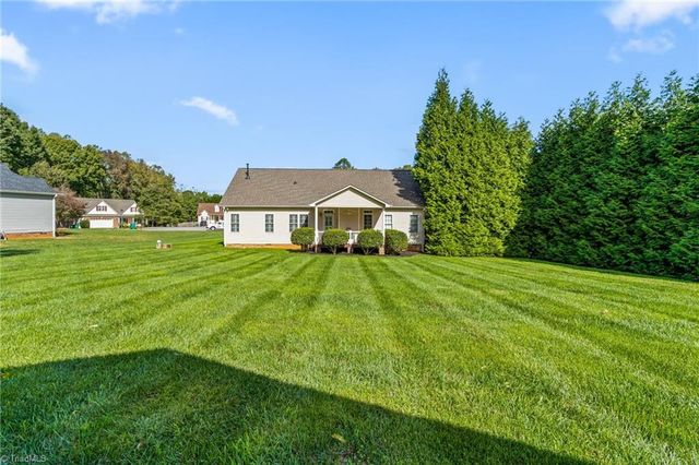 106 Stonegate Court, Reidsville, NC 27320