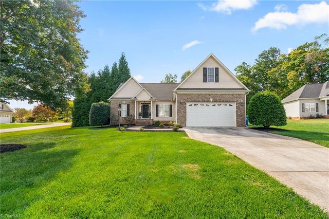106 Stonegate Court, Reidsville, NC 27320