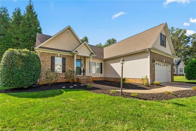 106 Stonegate Court, Reidsville, NC 27320
