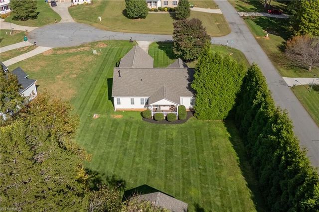 106 Stonegate Court, Reidsville, NC 27320