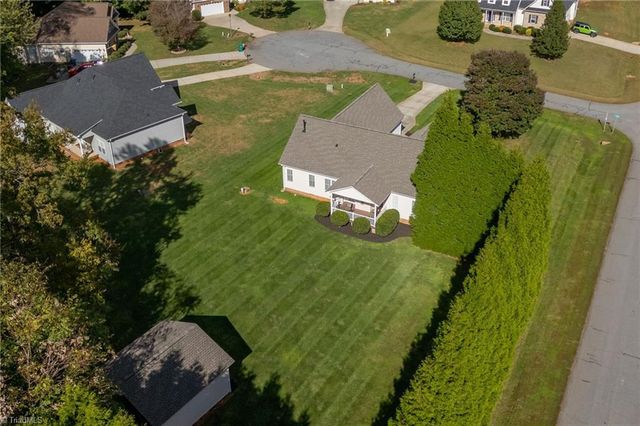 106 Stonegate Court, Reidsville, NC 27320