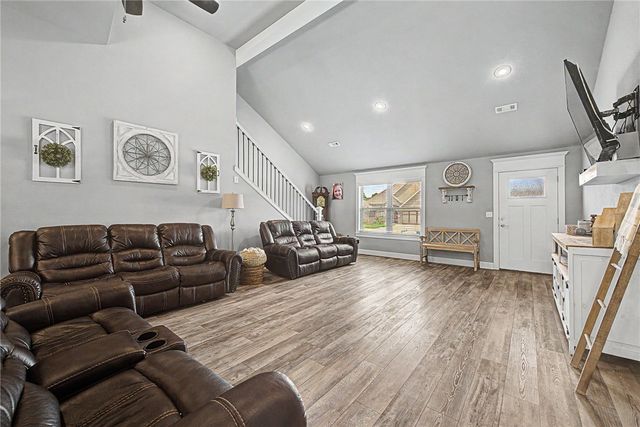 455 Windgate Road, Farmington, AR 72730