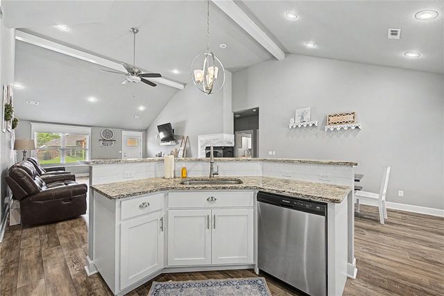 455 Windgate Road, Farmington, AR 72730
