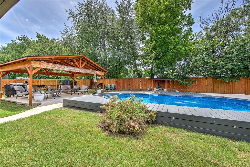 455 Windgate Road, Farmington, AR 72730