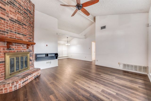 721 Deauville Drive, Fort Worth, TX 76108