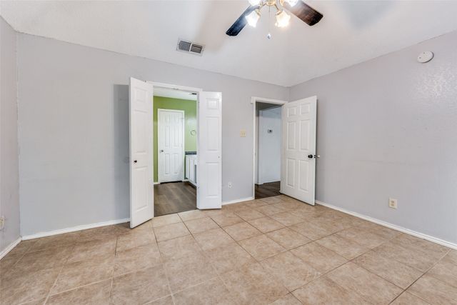 721 Deauville Drive, Fort Worth, TX 76108