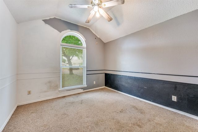 721 Deauville Drive, Fort Worth, TX 76108