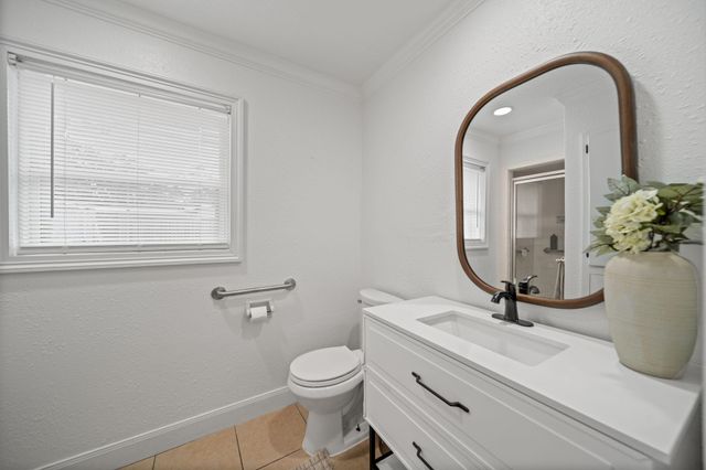 10011 Westview Drive, Houston, TX 77055